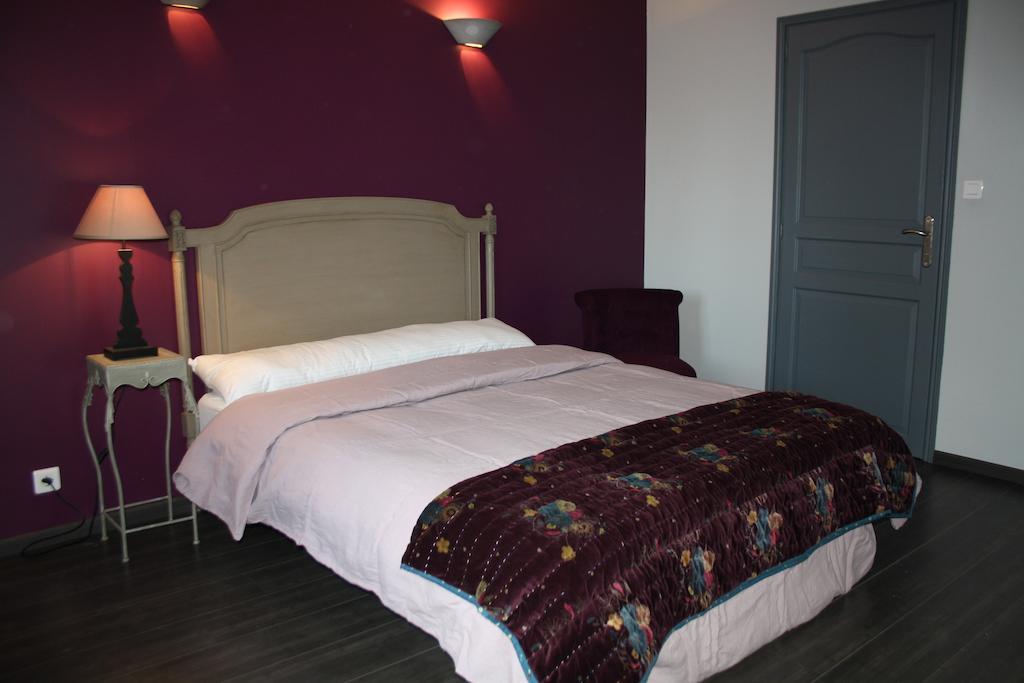 La Gourgasse Vieille Hotel Beziers Room photo