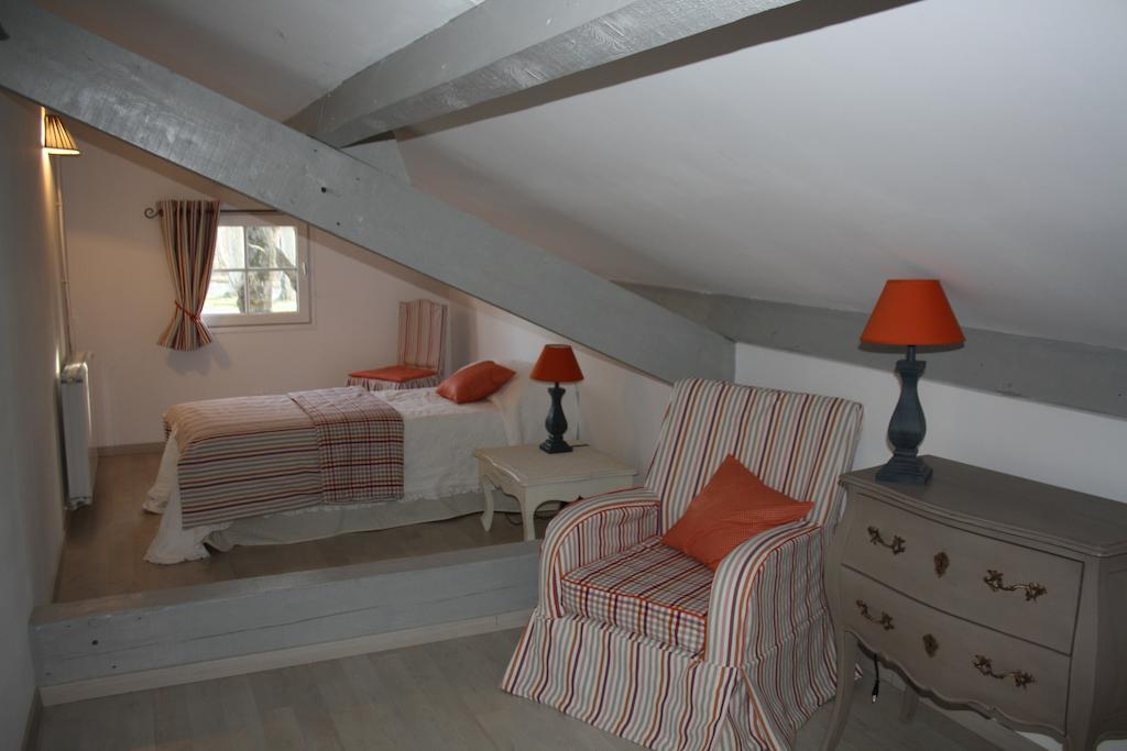 La Gourgasse Vieille Hotel Beziers Room photo